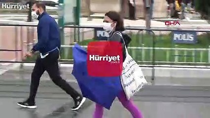 İstanbul'da vatandaşlar yağış ve rüzgarda zor anlar yaşadı