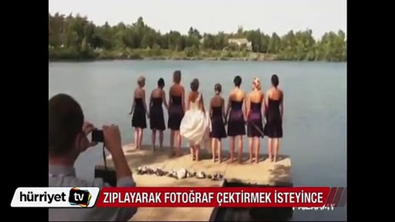 Zıplayarak fotoğraf çektirmek isterken...