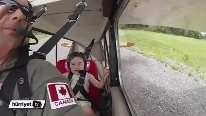 Küçük Lea'nun akrobasi uçusu izlenme rekoru kırdı