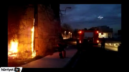 İtfaiye ekiperi yangının önce fotoğrafını çekti, sonra söndürdü