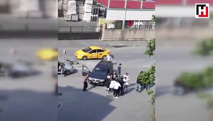 Gaziosmanpaşa’da tekme, tokat ve yumruklu yol verme kavgası kamerada