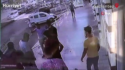 Freni boşalan vinç kaldırıma çıktı, olası faciadan dönüldü!