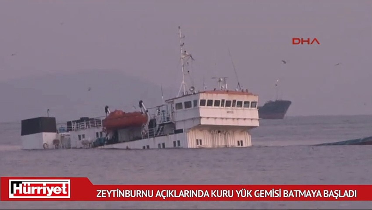 Zeytinburnu açıklarında demirleyen kuru yük gemisi batmaya başladı