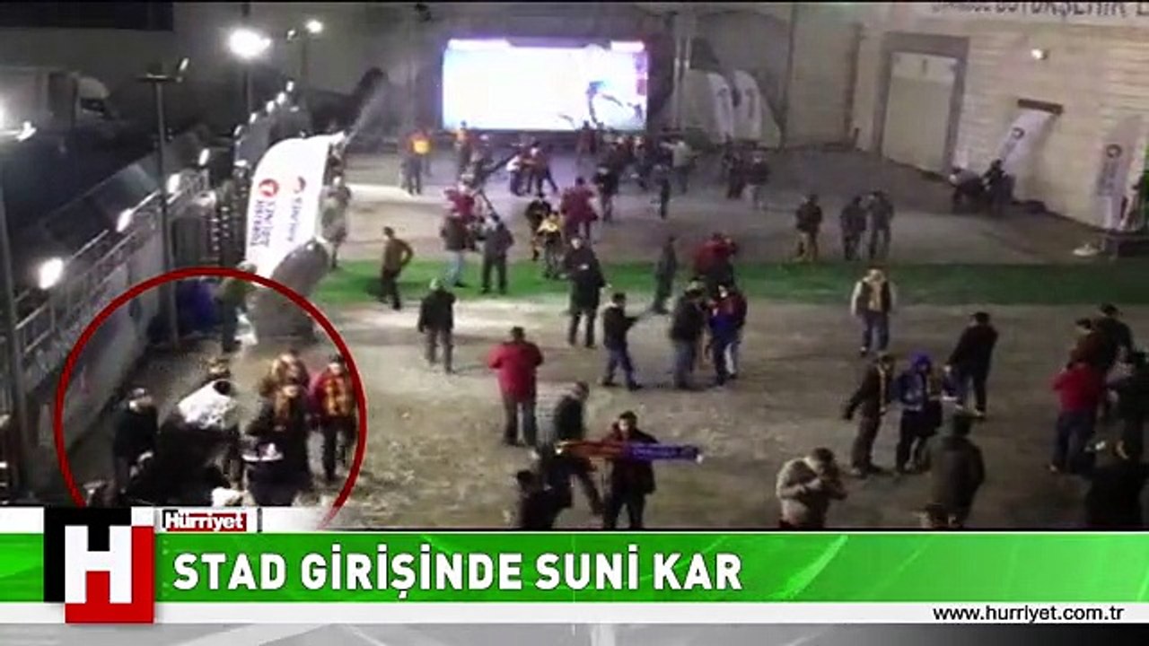 TT ARENA'DA KAR YAĞIYOR