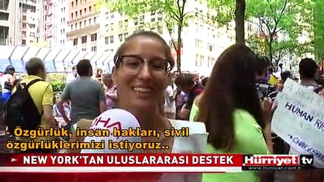'KARANFİLLİ EYLEM'E NEW YORK'TAN ULUSLARARASI DESTEK: BİRAZCIK ÖZGÜRLÜK VERİN YETER