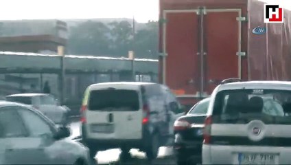 Kara bulutlar, gündüzü geceye çevirdi