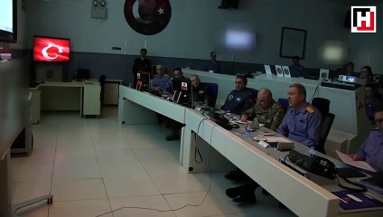 Hulusi AKAR, İzmir’de bulunan Gözetleme Koordinasyon Merkezinde