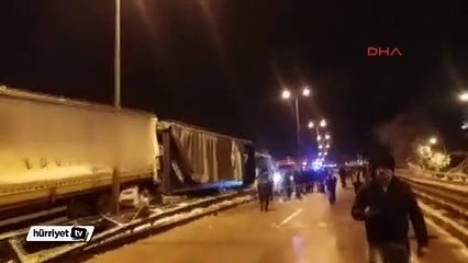 Gölcük'te 40 araç birbirine girdi: 16 yaralı