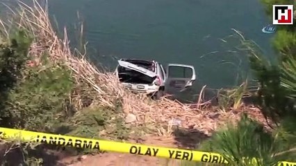 Otomobil gölete uçtu