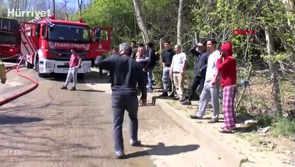 Son dakika! Üsküdar'da 2 katlı binada yangın