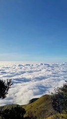 Puncak gunung merbabu