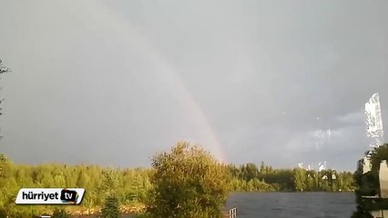 Yıldırım düşme anının inanılmaz görüntüsü