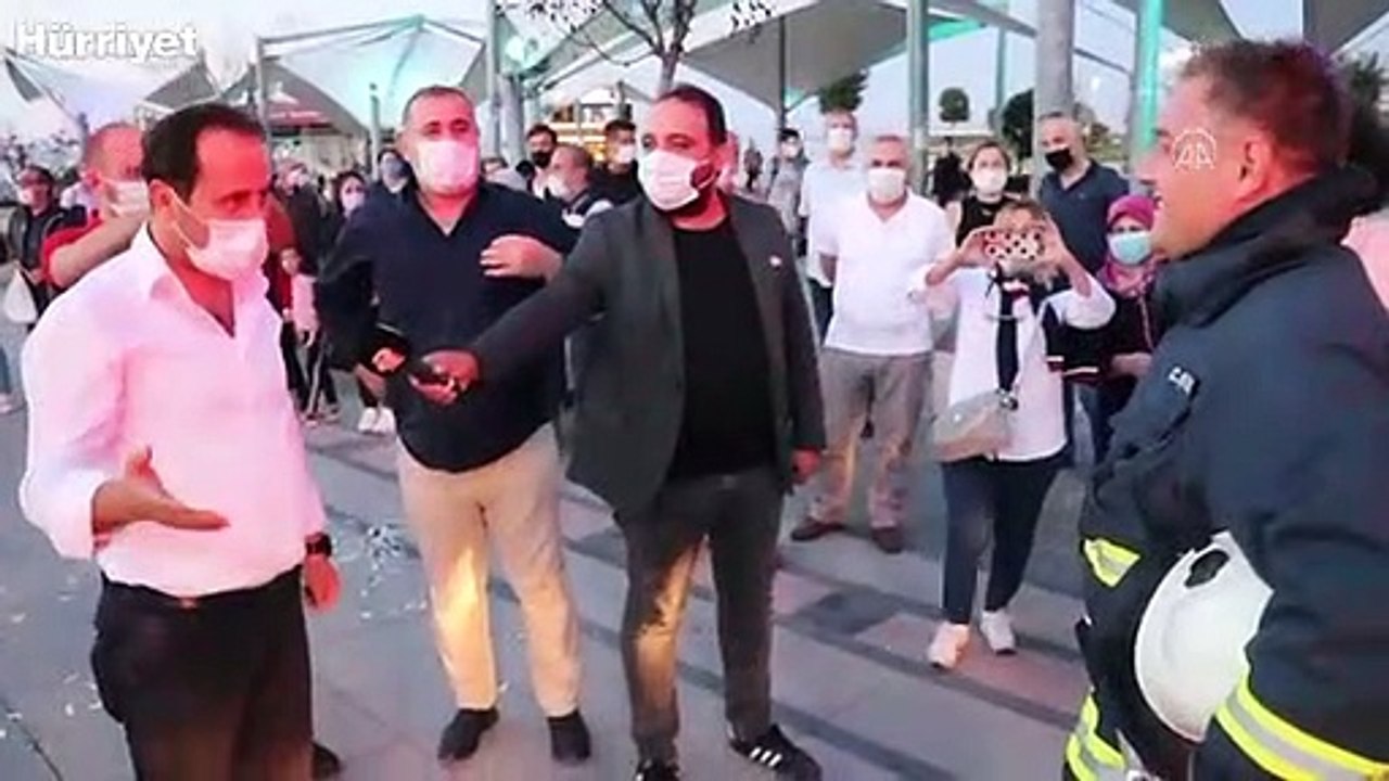 İhbara giden itfaiye erlerine pasta sürprizi