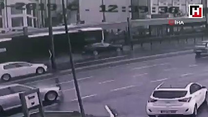 Metrobüs kazası kamerada