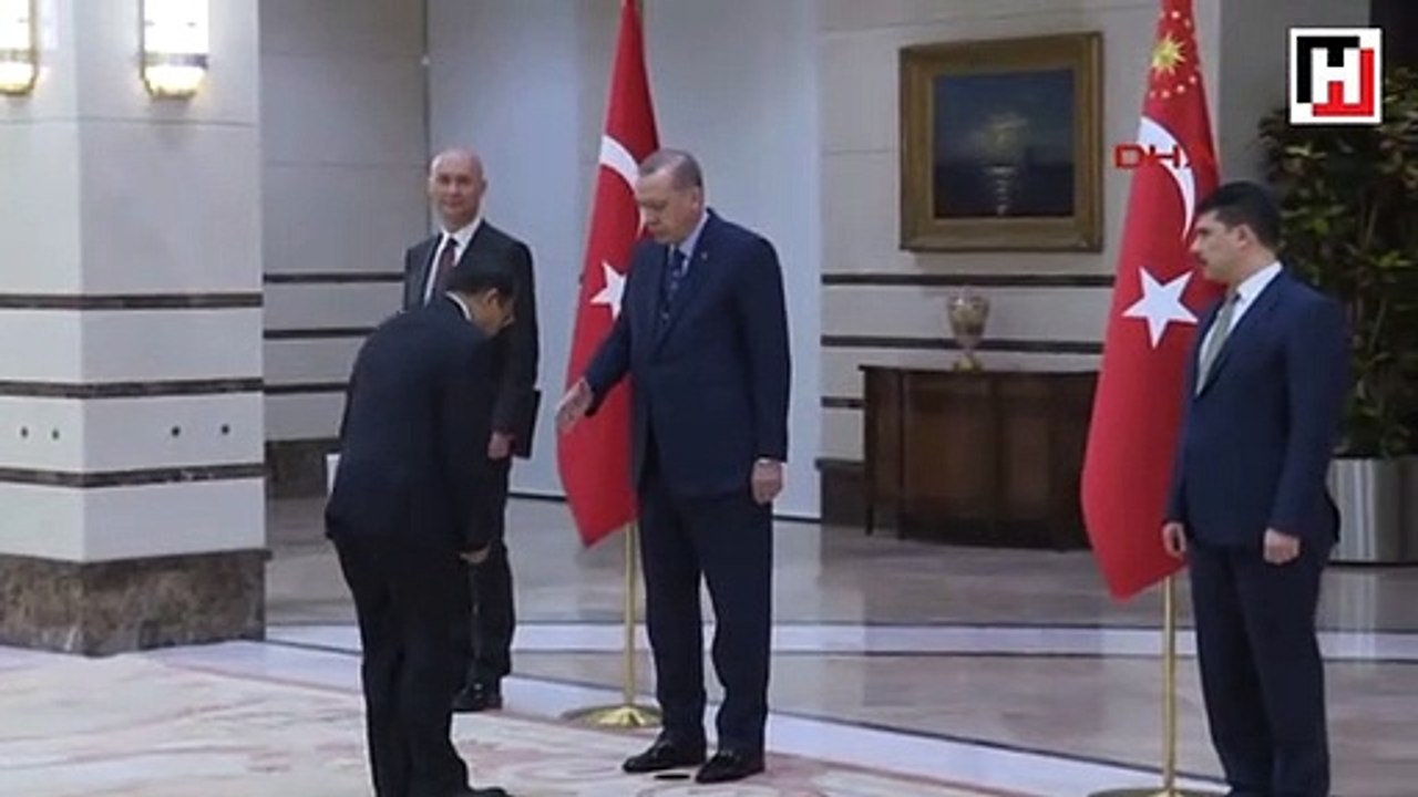 Laos Demokratik Cumhuriyeti Büyükelçisi’nden güven mektubu