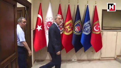 Bakan Akar, TSK Komuta Kademesi ile Bakanlıkta Bir Araya Geldi