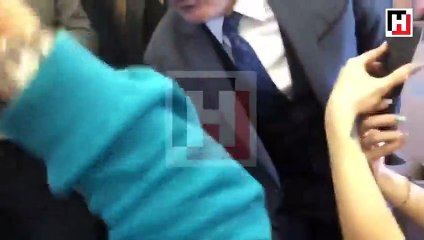 Ünlüler aynı uçakta sınıra gidiyor, işte uçaktan ilk görüntüler