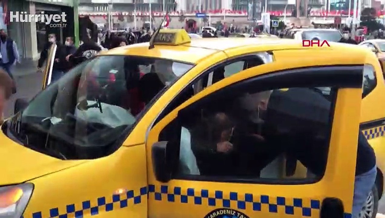 Taksim Meydanı'nda kaza  şoka girdiler