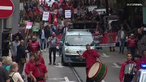 Los portugueses salen a las calles exigiendo mayores salarios y pensiones