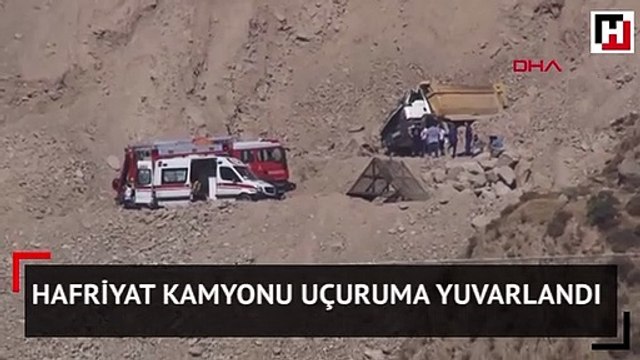 Hafriyat kamyonu uçuruma yuvarlandı