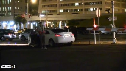 Kargo treni motoru bozulan aracı ezdi