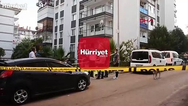 Boşanma aşamasındaki eşi ile 1 kişiyi öldürüp, 1 kişiyi yaraladıktan sonra intihar etti