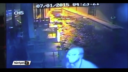 ‘Testere’ maskeli hırsız kamerada