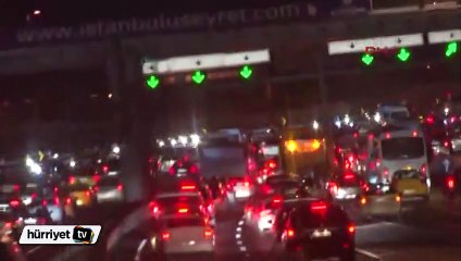 İstanbul’da trafik yoğunluğu hat safhaya ulaştı