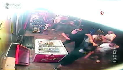 İstanbul’un göbeğinde meydan kavgası kamerada