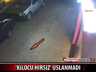KİLOLU HIRSIZ YİNE KAMERAYA YAKALANDI