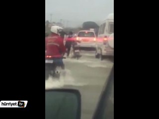 Sele kapılan adamı böyle kurtardılar