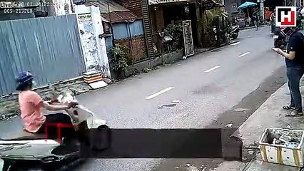 Duraklarda telefon kullanırken dikkatli olun