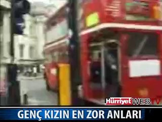 GENÇ KADININ ETEĞİ SIYRILDI