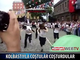 SOKAK ORTASINDA BÖYLE OYNADILAR