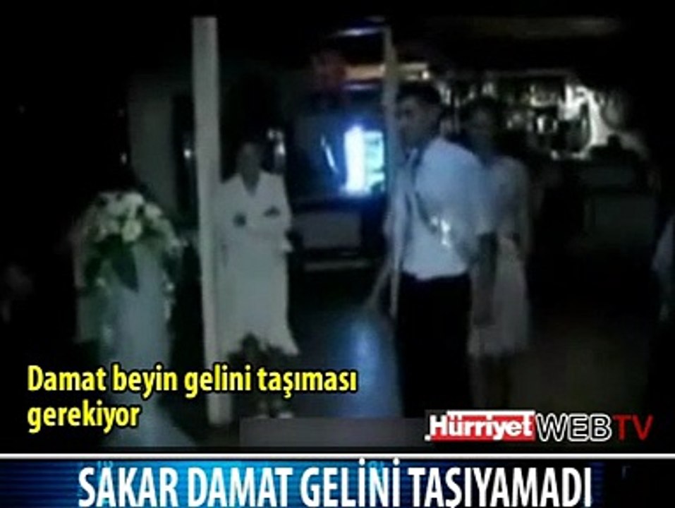 SAKAR DAMAT GELİNİ MUNDAR EDİYORDU