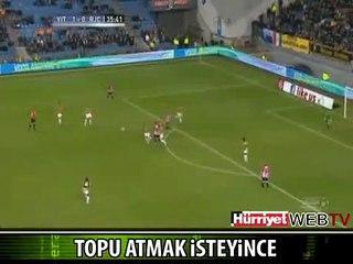 TARAFTAR TOPU SAHAYA ATMAK İSTEYİNCE...