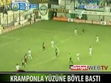 RAKİBİNİN YÜZÜNE KRAMPONLA BÖYLE BASTI