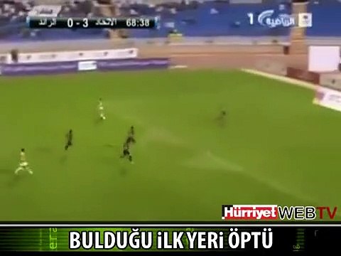 GOLDEN SONRA BULDUĞU İLK YERİ ÖPTÜ