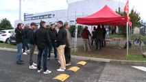 La Francia senza benzina, continua lo sciopero dei dipendenti delle raffinerie