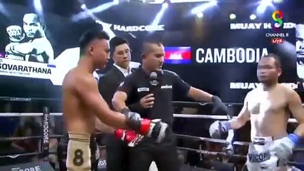 Árbitro vira herói após amparar cabeça de lutador na queda de um golpe que o deixou inconsciente