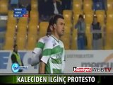 İŞTE FUTBOL TARİHİNE GEÇEN KALECİ