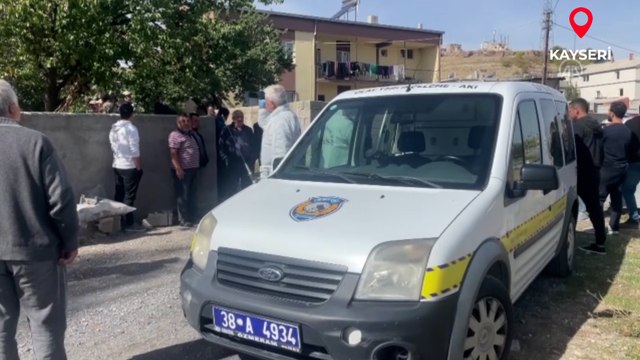Kayseri'de ağaçtan düşen kişi hayatını kaybetti