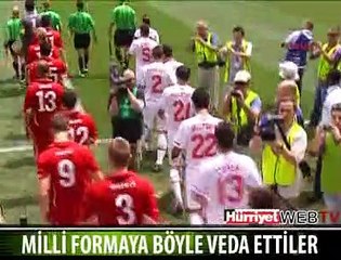 ALKIŞLARLA VEDA ETTİLER