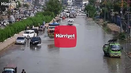 Pakistan'daki korkunç sel felaketi