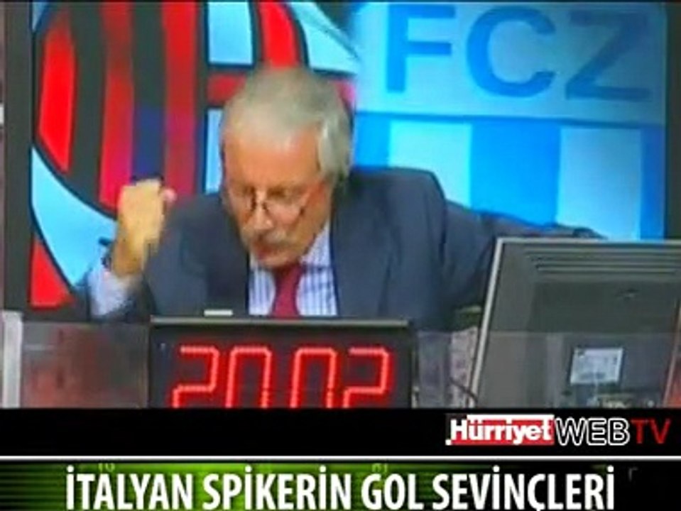 İTALYAN SPİKERE BAKIN