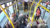 Kadının çırpınışlarına dayanamadı, yolcu dolu otobüsle yönünü hastaneye çevirdi