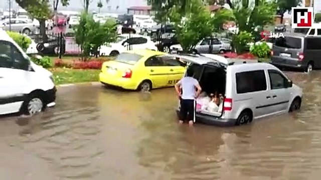Şiddetli yağış sele neden oldu