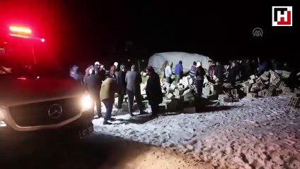 Ahır çöktü 75 koyun telef oldu