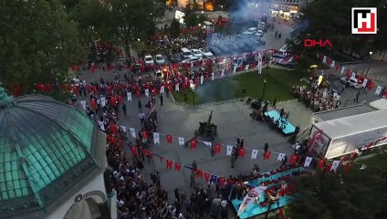 Sultanahmet Meydanı'nda ilk iftar