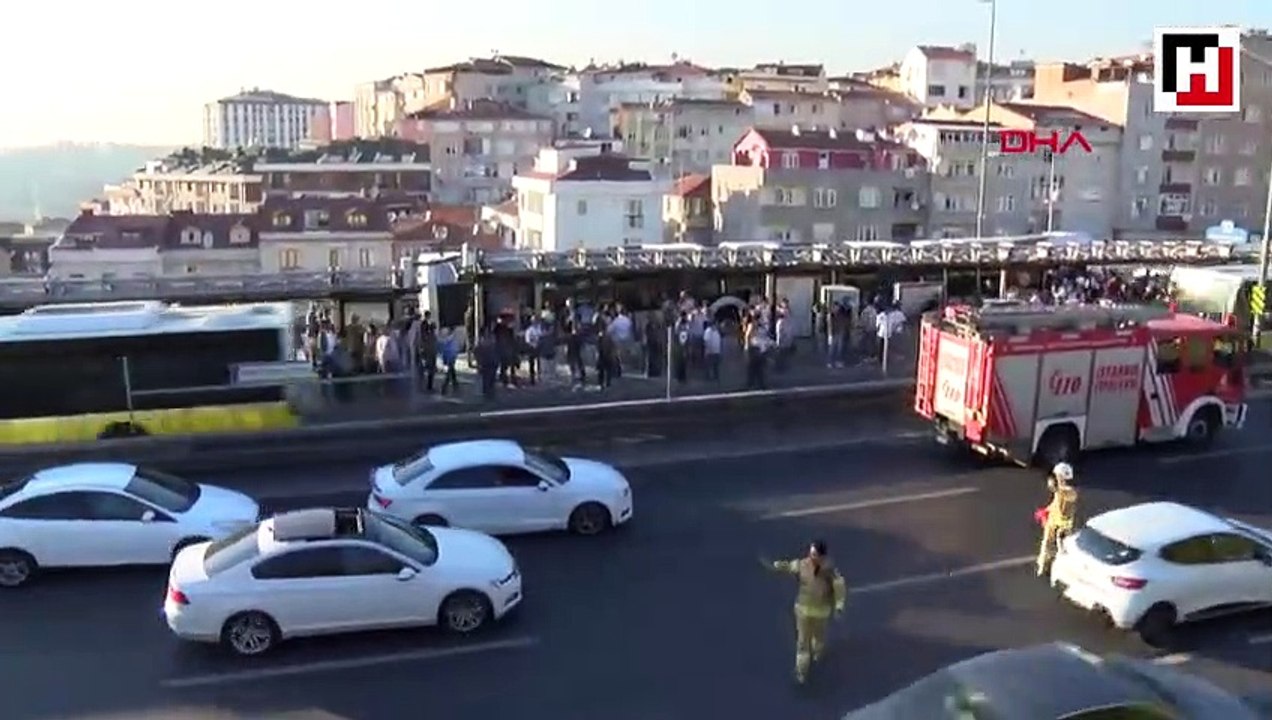 Metrobüste yangın